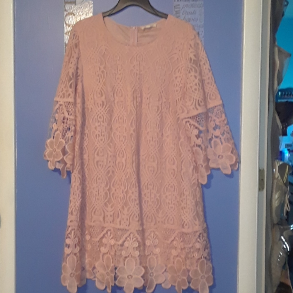 Rebellion 2x light pinky lace dress